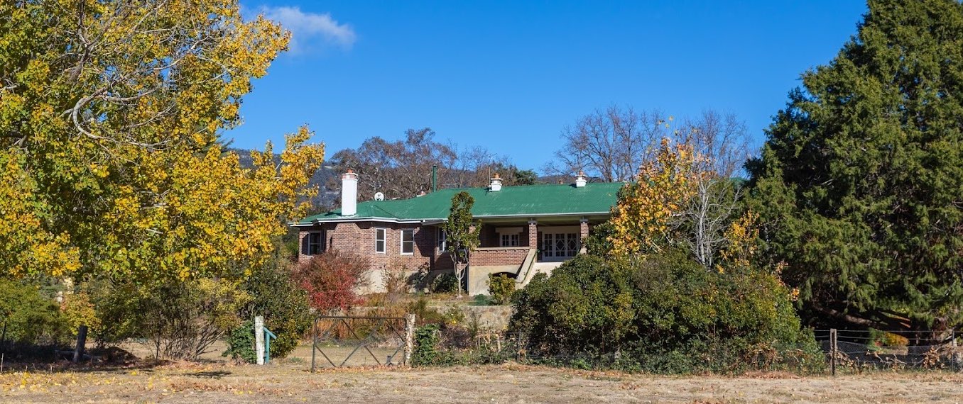 Cuppacumbalong Homestead nestled among trees